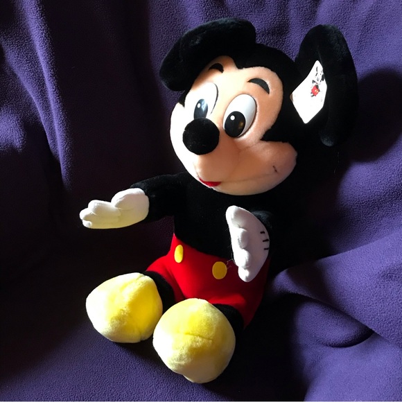 ✨Disney Mickey Mouse✨ Plush medium - ~17 inches tall sitting down - Picture 6 of 7